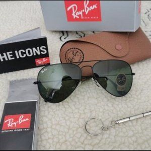 RayBan Classic Aviator Black Frame Lens Sunglasses